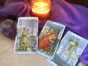 Choosing-Custom-Tarot-Cards-1